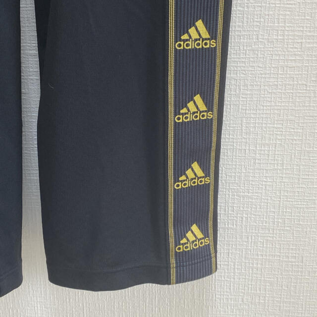 adidas　ジャージパンツ　縦ライン　ロゴ　ゆるだぼ　シンプル　スポーツウェア レディースのパンツ(その他)の商品写真