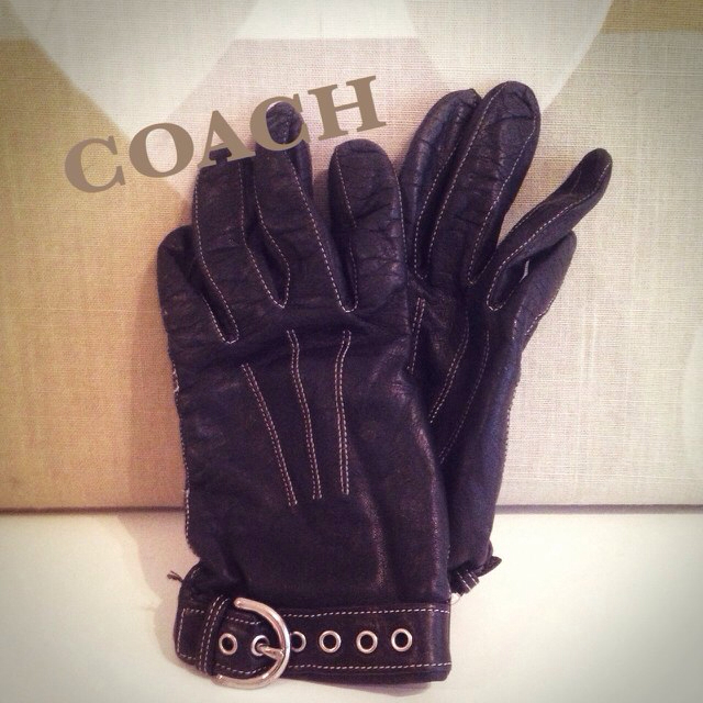 COACH(コーチ)のcoach✨レザーグローブ レディースのファッション小物(手袋)の商品写真
