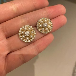 ザラ(ZARA)のキラキラピアス　パール　(ピアス)