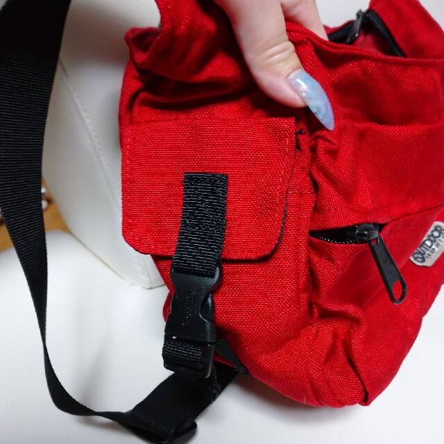 OUTDOOR(アウトドア)のくろぽん様専用  OUTDOOR ショルダーバック 赤 美品 メンズのバッグ(ショルダーバッグ)の商品写真