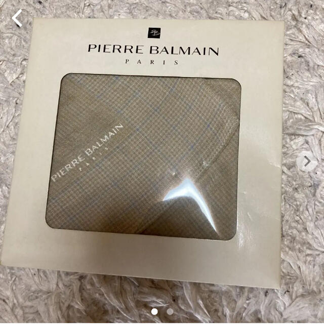 Pierre Balmain(ピエールバルマン)の新品　PIERRE BALMAIN ハンカチ レディースのファッション小物(ハンカチ)の商品写真