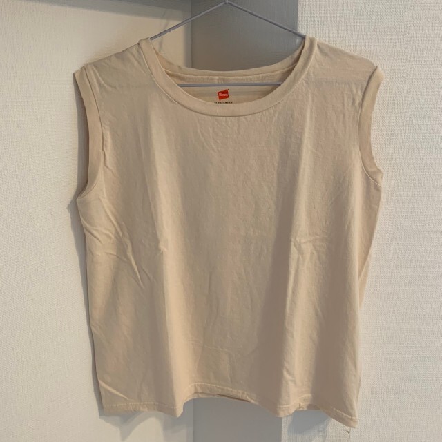 SLOBE IENA(スローブイエナ)の値下げ♥【新品・送料込】HANES ﾉｰｽﾘｰﾌﾞTｼｬﾂ レディースのトップス(Tシャツ(半袖/袖なし))の商品写真