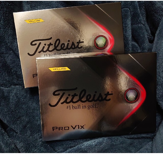 Titleist(タイトリスト)のタイトリスト　PRO  V1X  イエロー　ゴルフボール　２ダースセット スポーツ/アウトドアのゴルフ(その他)の商品写真