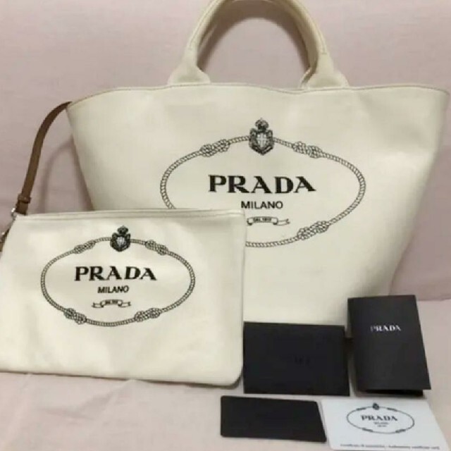 PRADA バケツ型 カナパ