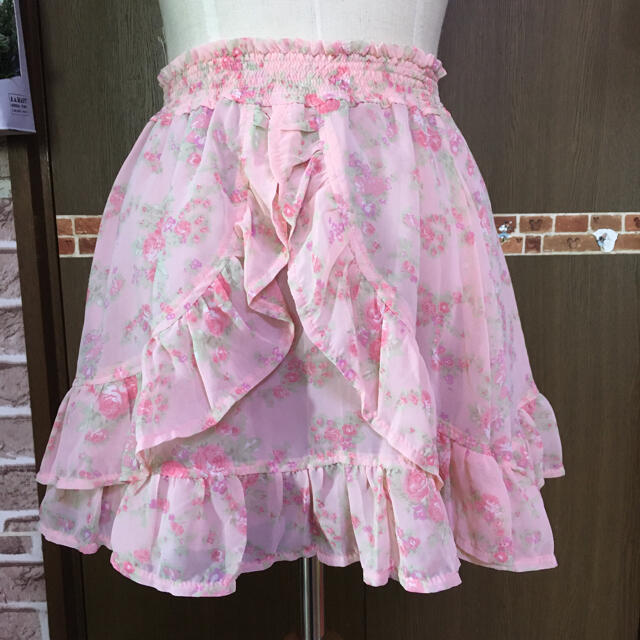 LIZ LISA(リズリサ)のLIZ LISA 新品花柄スカート   レディースのスカート(ミニスカート)の商品写真