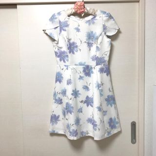 ミッシュマッシュ(MISCH MASCH)の💙お値下げ💙ミッシュマッシュの花柄ワンピース💙(ひざ丈ワンピース)