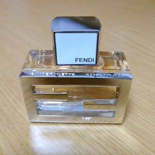 フェンディ(FENDI)の【値下げ】FAN DI FENDI EAU DE TOILETTE 30ml(香水(女性用))