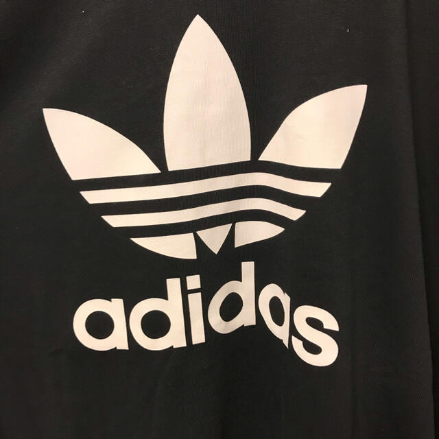 adidas(アディダス)の【新品】アディダスオリジナルス　adidas 半袖tシャツ Tシャツ　XL 黒 メンズのトップス(Tシャツ/カットソー(半袖/袖なし))の商品写真