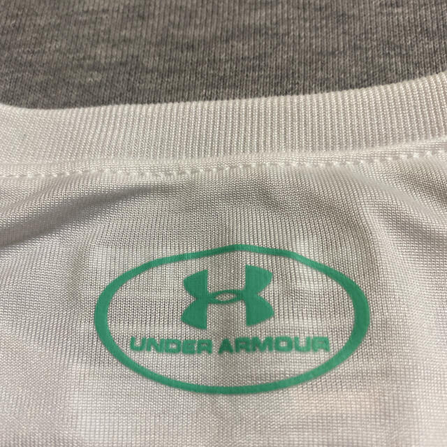 UNDER ARMOUR(アンダーアーマー)のアンダーアーマー　Tシャツ YXS キッズ/ベビー/マタニティのキッズ服女の子用(90cm~)(Tシャツ/カットソー)の商品写真