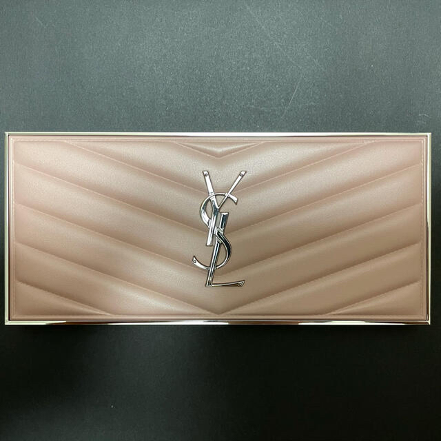 Yves Saint Laurent Beaute(イヴサンローランボーテ)の-桜子様専用- サンローラン アパレットポップインフレッシュ 限定品 コスメ/美容のベースメイク/化粧品(アイシャドウ)の商品写真