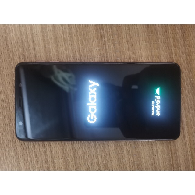 Galaxy(ギャラクシー)のGalaxy A7 ゴールド スマホ/家電/カメラのスマートフォン/携帯電話(スマートフォン本体)の商品写真