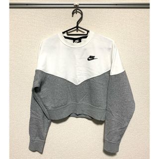 ナイキ スポーツ トレーナー スウェット レディース の通販 400点以上 Nikeのレディースを買うならラクマ