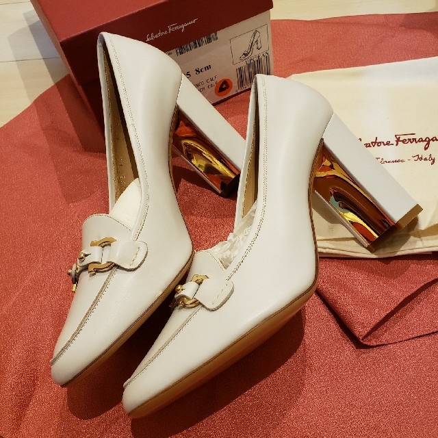 FERRAGAMO　9B