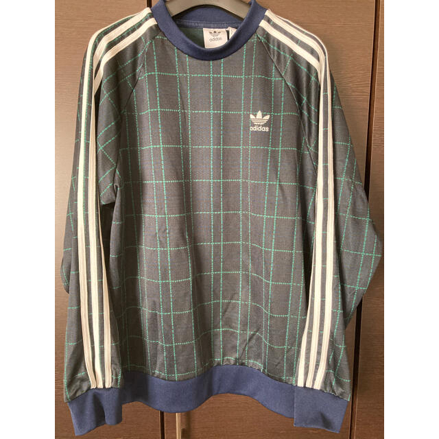 adidas ジャージトレーナー