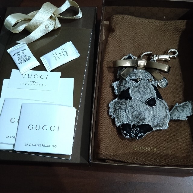 Gucci(グッチ)のGUCCI 「グッチョリ」シリーズ　ジャーマンシェパード ガンナー レディースのファッション小物(キーホルダー)の商品写真