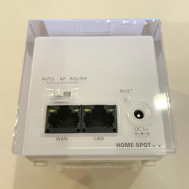 au(エーユー)のau  HOME SPOT cube   Wi-Fiルーター　無線LAN スマホ/家電/カメラのPC/タブレット(PC周辺機器)の商品写真