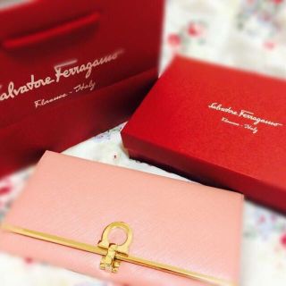 サルヴァトーレフェラガモ(Salvatore Ferragamo)の《おぽん様専用》(財布)