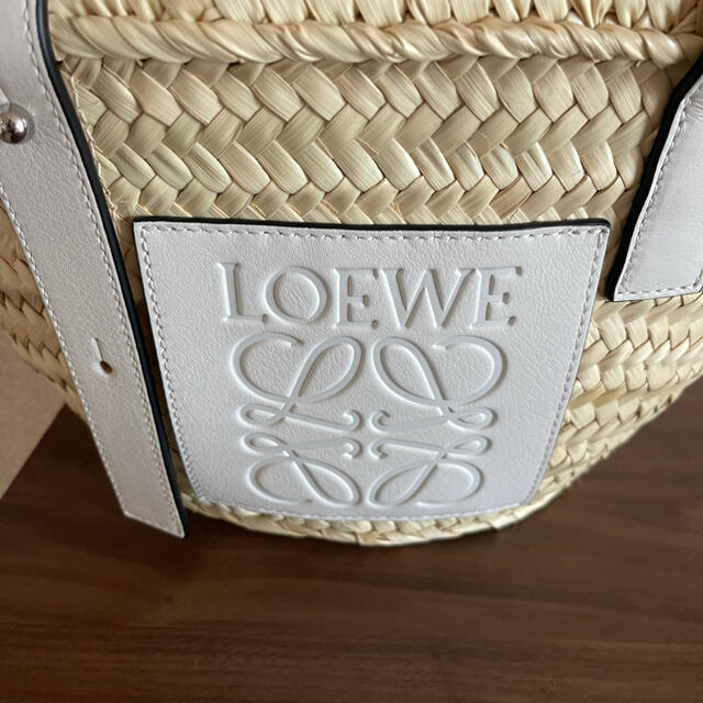 【新品】 LOEWE ロエベ カゴバッグ ホワイト  人気スモール　最終価格