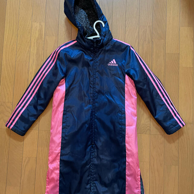 adidasベンチコート