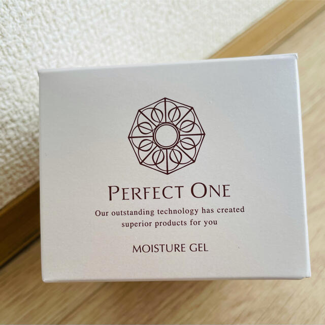 PERFECT ONE(パーフェクトワン)のパーフェクトワン　モイスチャージェル(75g) コスメ/美容のスキンケア/基礎化粧品(オールインワン化粧品)の商品写真