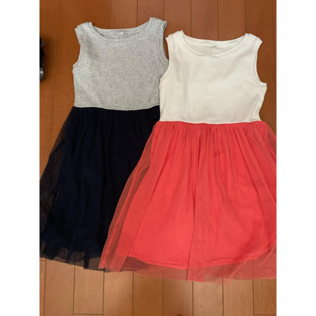 UNIQLO(ユニクロ)のUNIQLO ワンピース130  2枚セット キッズ/ベビー/マタニティのキッズ服女の子用(90cm~)(ワンピース)の商品写真