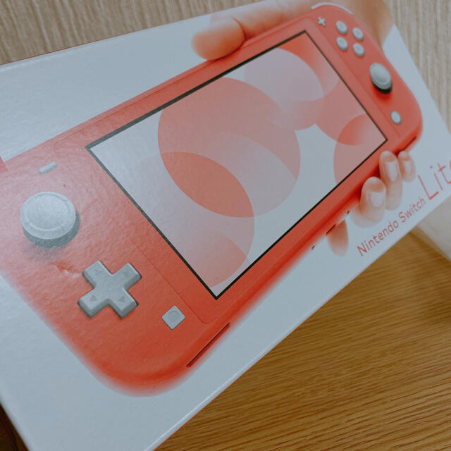 【かなり美品⭐️】Nintendo Switch Lite コーラル