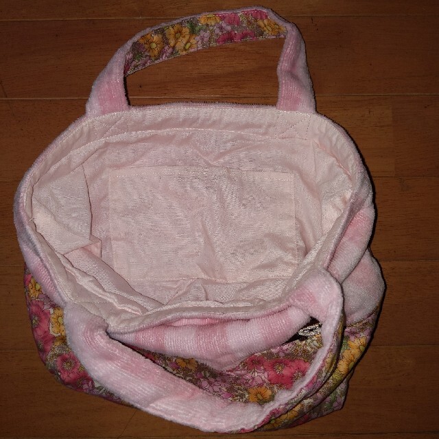 Little Me(リトルミー)のリトルミィ　リバティ　ランチトートバッグ レディースのバッグ(トートバッグ)の商品写真