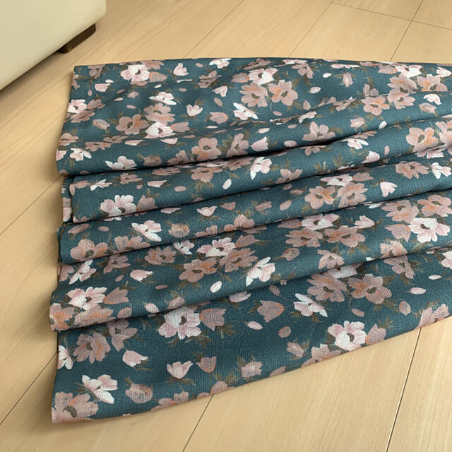 dazzlin(ダズリン)の専用出品　　　花柄スカート⭐️ dazzlin レディースのスカート(ひざ丈スカート)の商品写真