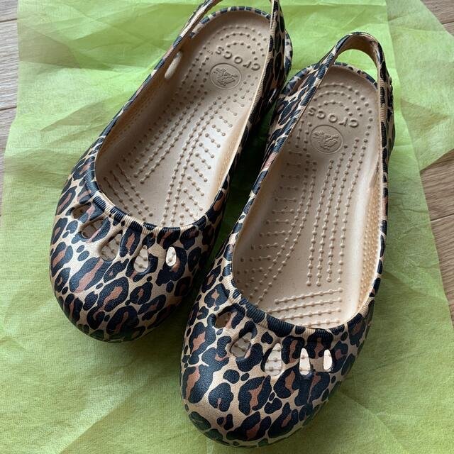 crocs(クロックス)のクロックス  女の子　w5サイズ キッズ/ベビー/マタニティのキッズ靴/シューズ(15cm~)(サンダル)の商品写真