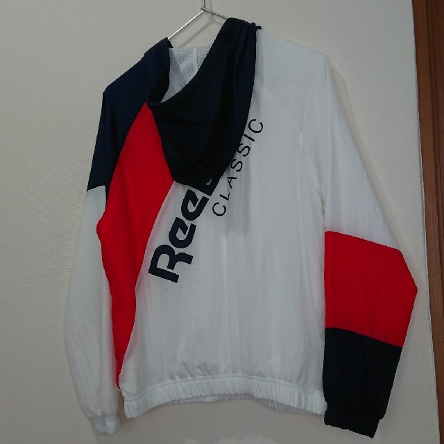 Reebok(リーボック)のリーボック  ウィンドブレーカー  M レディースのジャケット/アウター(ナイロンジャケット)の商品写真