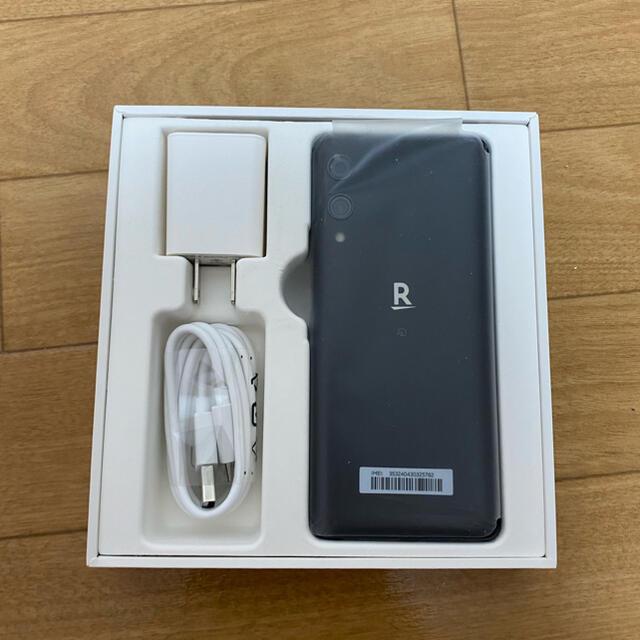 Rakuten(ラクテン)の楽天ハンド　ブラック　黒 スマホ/家電/カメラのスマートフォン/携帯電話(スマートフォン本体)の商品写真