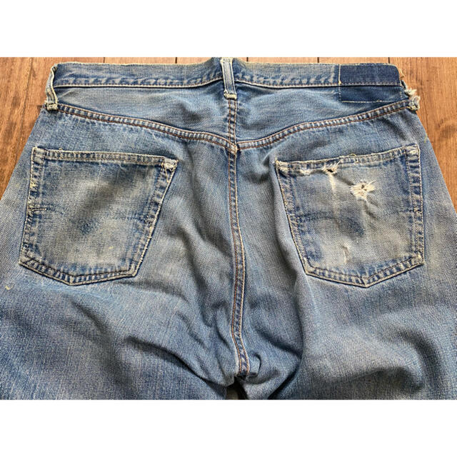 Levi's(リーバイス)の限定セール！ Levi's 501 BIGE ヴィンテージ デニム 赤耳 メンズのパンツ(デニム/ジーンズ)の商品写真