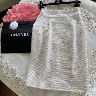 シャネル(CHANEL)のcoco chan様⭐️専用 CHANEL ホワイトスカート🌺(ひざ丈スカート)