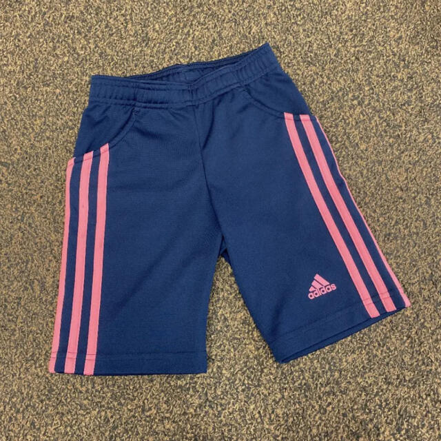 adidas(アディダス)のadidas♡ハーフパンツ キッズ/ベビー/マタニティのキッズ服女の子用(90cm~)(パンツ/スパッツ)の商品写真