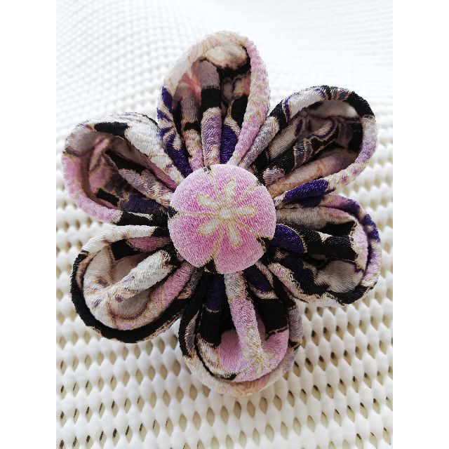 送料無料 ハンドメイド 布花 着物生地 ブローチ の通販 By ここ からハンドメイド ラクマ店 ラクマ 送料無料 ハンドメイド 布花 着物生地 ブローチ の通販 By ここ からハンドメイド ラクマ店 ラクマ