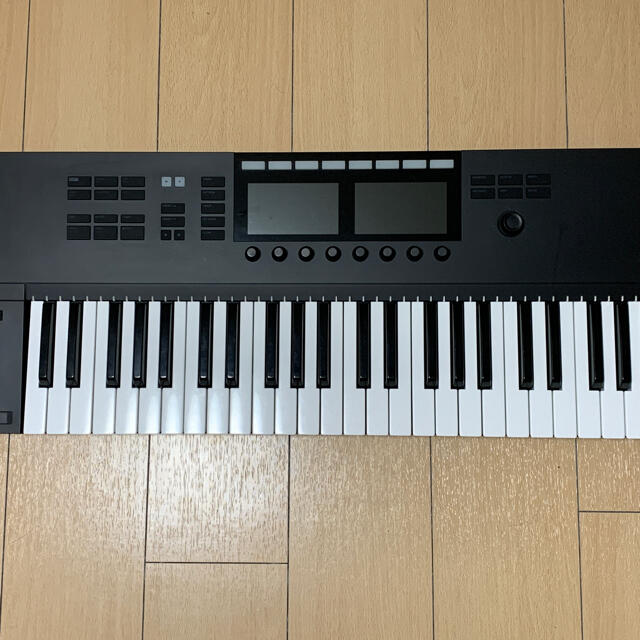 KOMPLETE KONTROL S49 MK2