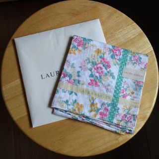 ローラアシュレイ(LAURA ASHLEY)のハンカチ　ローラ・アシュレイ　大判(ハンカチ)