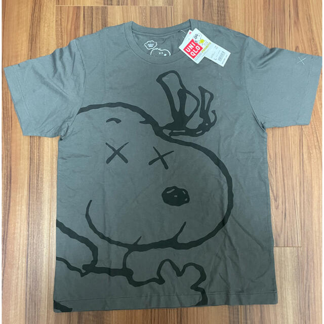 UNIQLO(ユニクロ)のユニクロ KAWS x peanuts snoopy コラボ Tシャツ メンズのトップス(Tシャツ/カットソー(半袖/袖なし))の商品写真