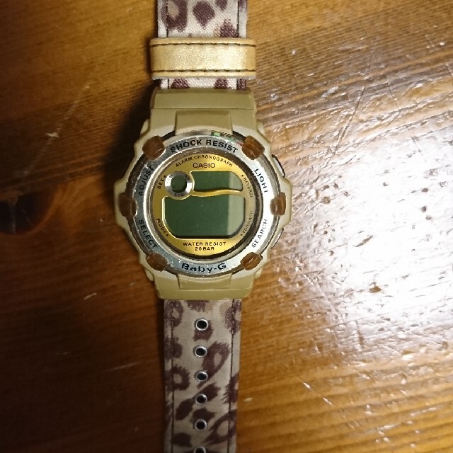 Baby-G(ベビージー)のbaby-G-SHOCK/BG-3000V/ヒョウ柄/ゴールド メンズの時計(腕時計(デジタル))の商品写真