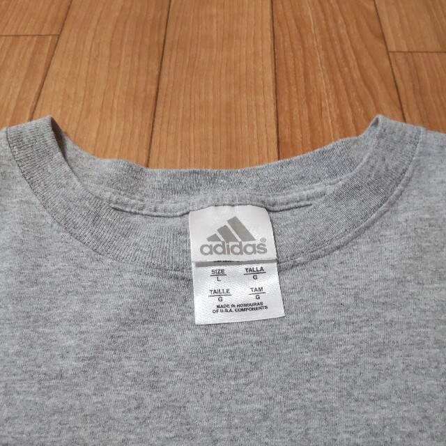 adidas(アディダス)のadidas　アディダス　プリントTシャツ　Lサイズ　輸入品　古着　メンズ メンズのトップス(Tシャツ/カットソー(半袖/袖なし))の商品写真