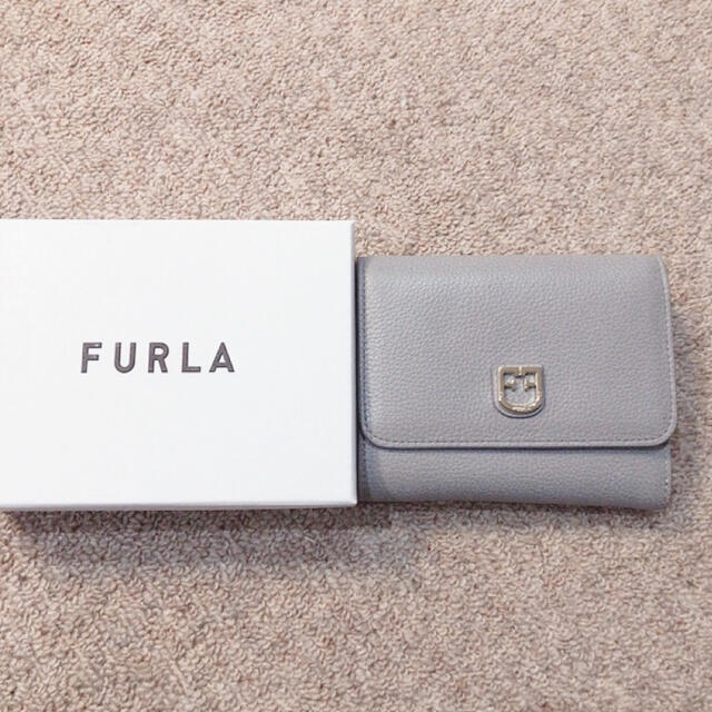 FURLA 財布　グレー