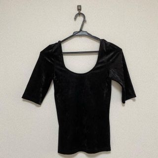 モンキ(Monki)のMonki モンキ　肩出し　ベロア　トップス　黒　ブラック　Tシャツ(Tシャツ(長袖/七分))