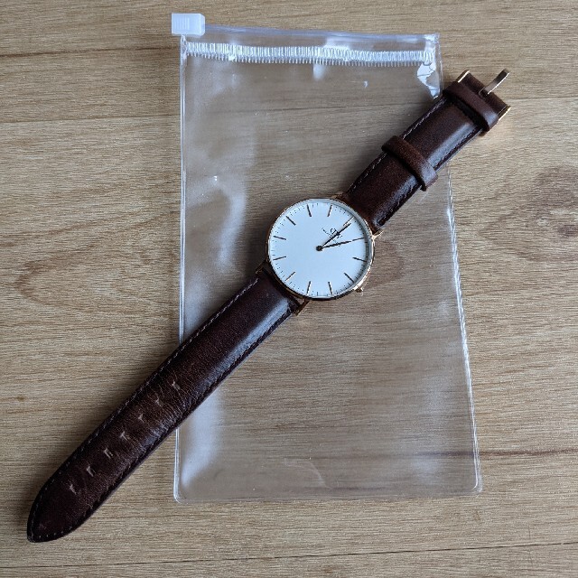 Daniel Wellington(ダニエルウェリントン)の【美品】ダニエルウェリントン 腕時計 36mm 白盤 レディース メンズ レディースのファッション小物(腕時計)の商品写真