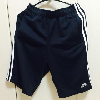 アディダス(adidas)のadidas ハーフパンツ(ショートパンツ)