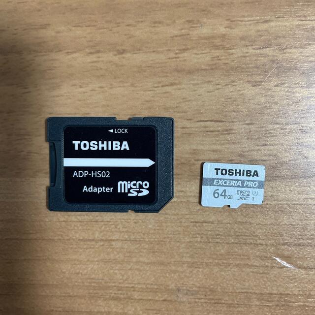 東芝(トウシバ)のMicro SDカード スマホ/家電/カメラのPC/タブレット(PC周辺機器)の商品写真