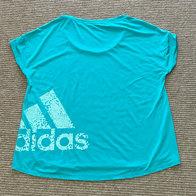 adidas(アディダス)のアディダス　レディース  Tシャツ スポーツ/アウトドアのトレーニング/エクササイズ(その他)の商品写真