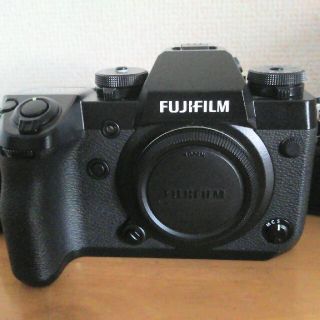 フジフイルム(富士フイルム)のFUJIFILM  X-H1    元箱付美品(ミラーレス一眼)