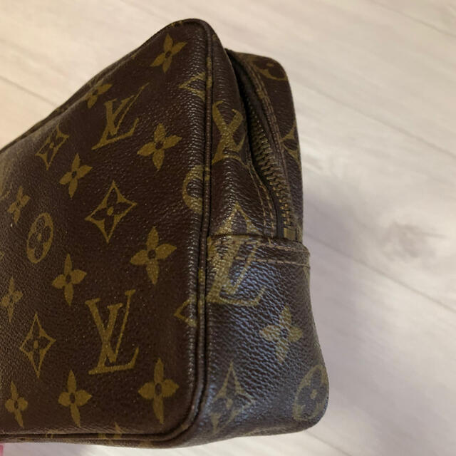 LOUIS VUITTON(ルイヴィトン)のLV ポーチ レディースのファッション小物(ポーチ)の商品写真