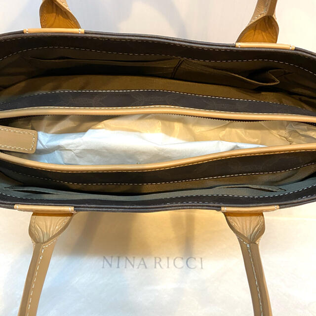 NINA RICCI(ニナリッチ)の【新品未使用】ニナリッチ　NINA RICCI タグあり　バッグ　ブラウン　茶 レディースのバッグ(ハンドバッグ)の商品写真