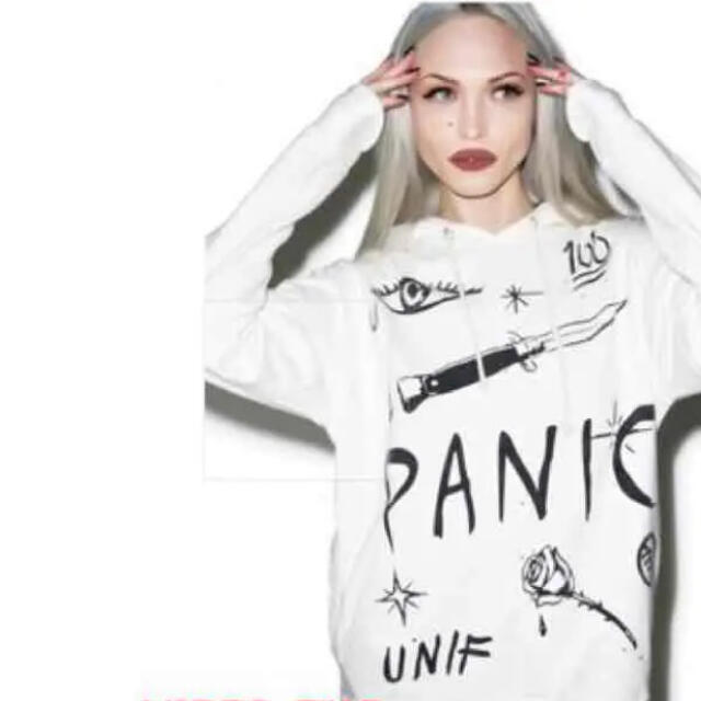 UNIF(ユニフ)のUNIF ユニフ panicパーカー サイズS 美品 レディースのトップス(パーカー)の商品写真